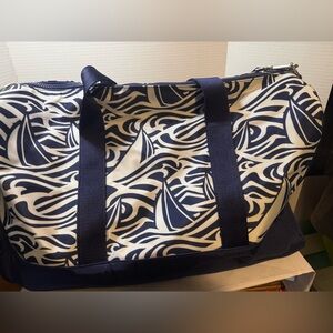 Vineyard Vines Weekend Bag Navy and White Tote